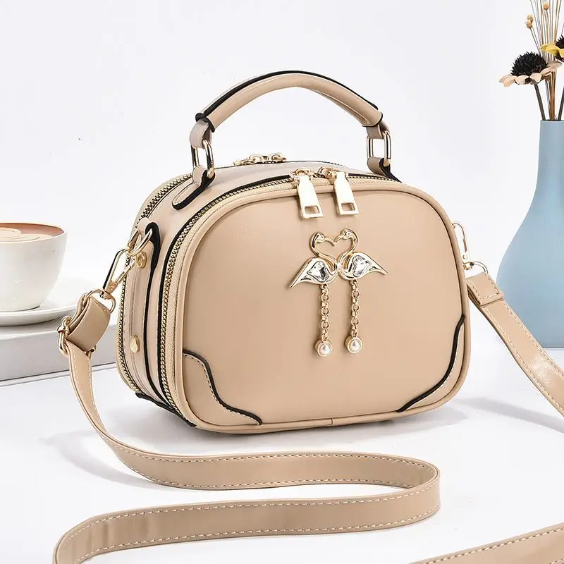Women's Bag2025New Trendy Spring and Summer Small Net Red Double-Layer Simplicity Versatile Fashion Shoulder Messenger Bag
Women's Bag2025New Trendy Spring and Summer Small Net Red Double-Layer Simplicity Versatile Fashion Shoulder Messenger Bag