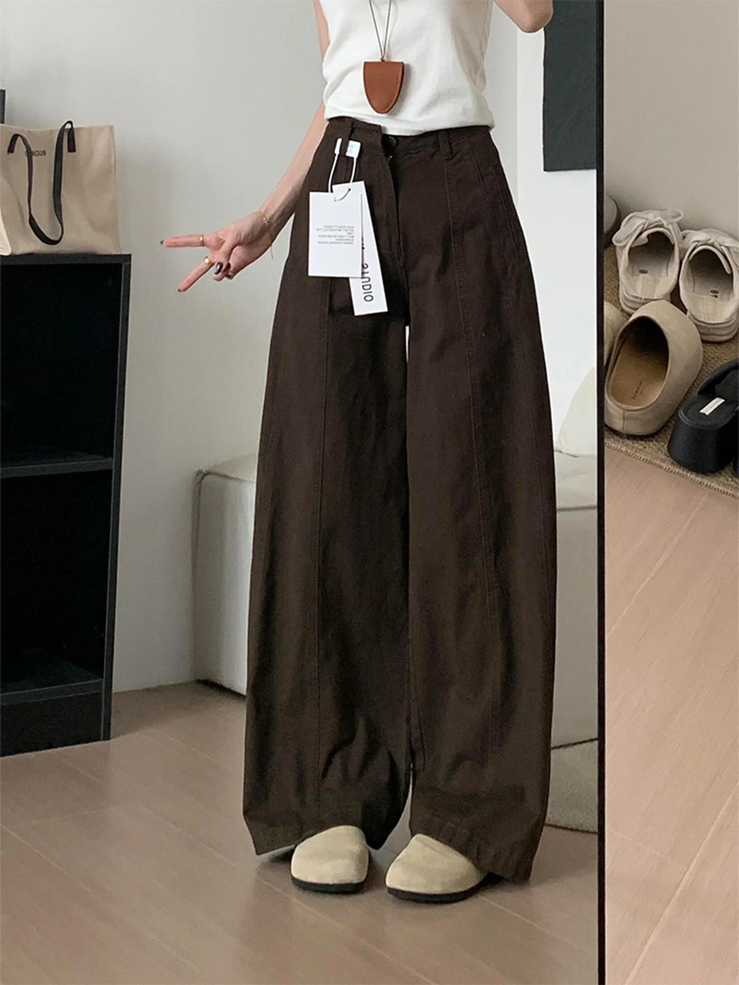 American High Waist Loose Jeans Women Summer Spicy Straight Leg Wide Leg Long Pants Meat Covering Trendy New Style Denim Skin...
American High Waist Loose Jeans Women Summer Spicy Straight Leg Wide Leg Long Pants Meat Covering Trendy New Style Denim Skin...