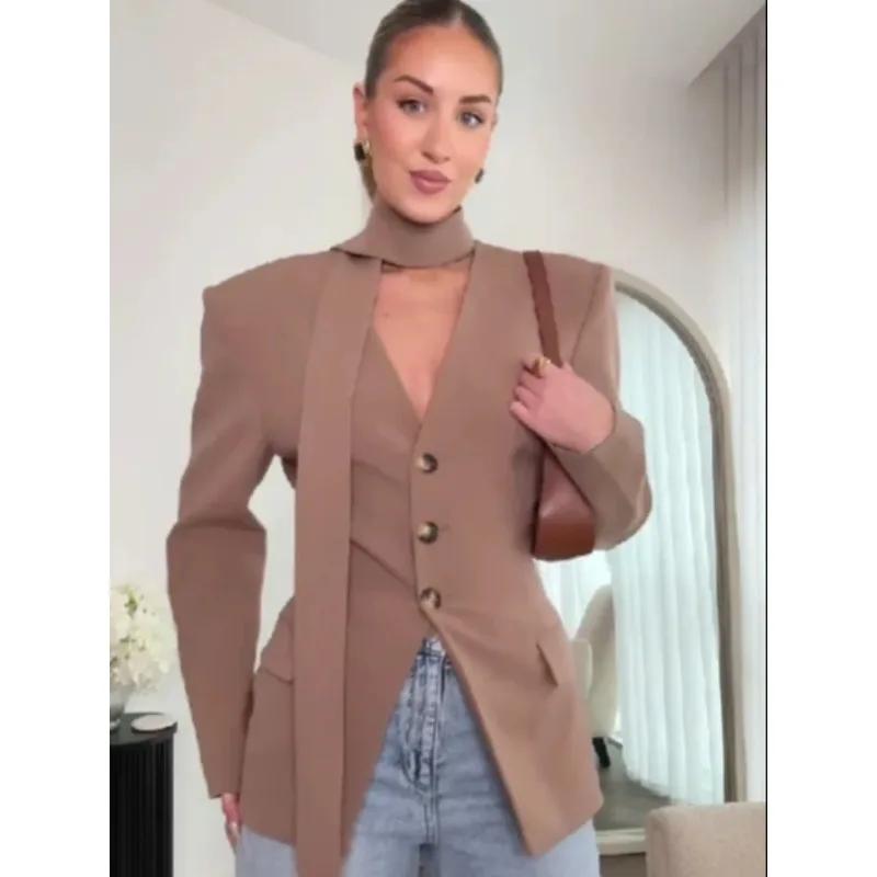 Шикарный блейзер-пальто с воротником-шарфом для женщин, модный, с утяжкой на талии, V-образным вырезом, на одной пуговице, короткое пальто, весна 2026, для повседневной носки, верхняя одежда
Шикарный блейзер-пальто с воротником-шарфом для женщин, модный, с утяжкой на талии, V-образным вырезом, на одной пуговице, короткое пальто, весна 2026, для повседневной носки, верхняя одежда