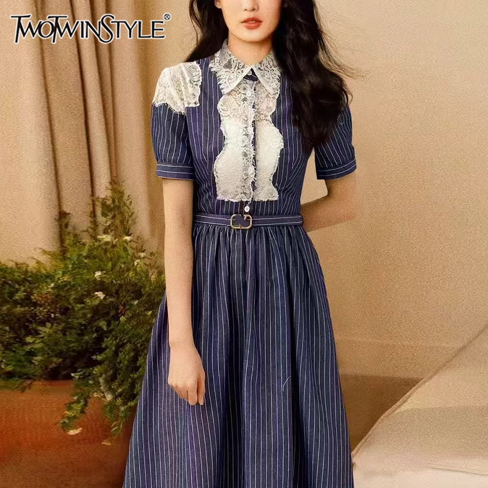 TWOTWINSTYLE хитовые цветные свободные платья для женщин с лацканами и короткими рукавами, высокой талией, темпераментное лоскутное кружевное платье, женское
TWOTWINSTYLE хитовые цветные свободные платья для женщин с лацканами и короткими рукавами, высокой талией, темпераментное лоскутное кружевное платье, женское