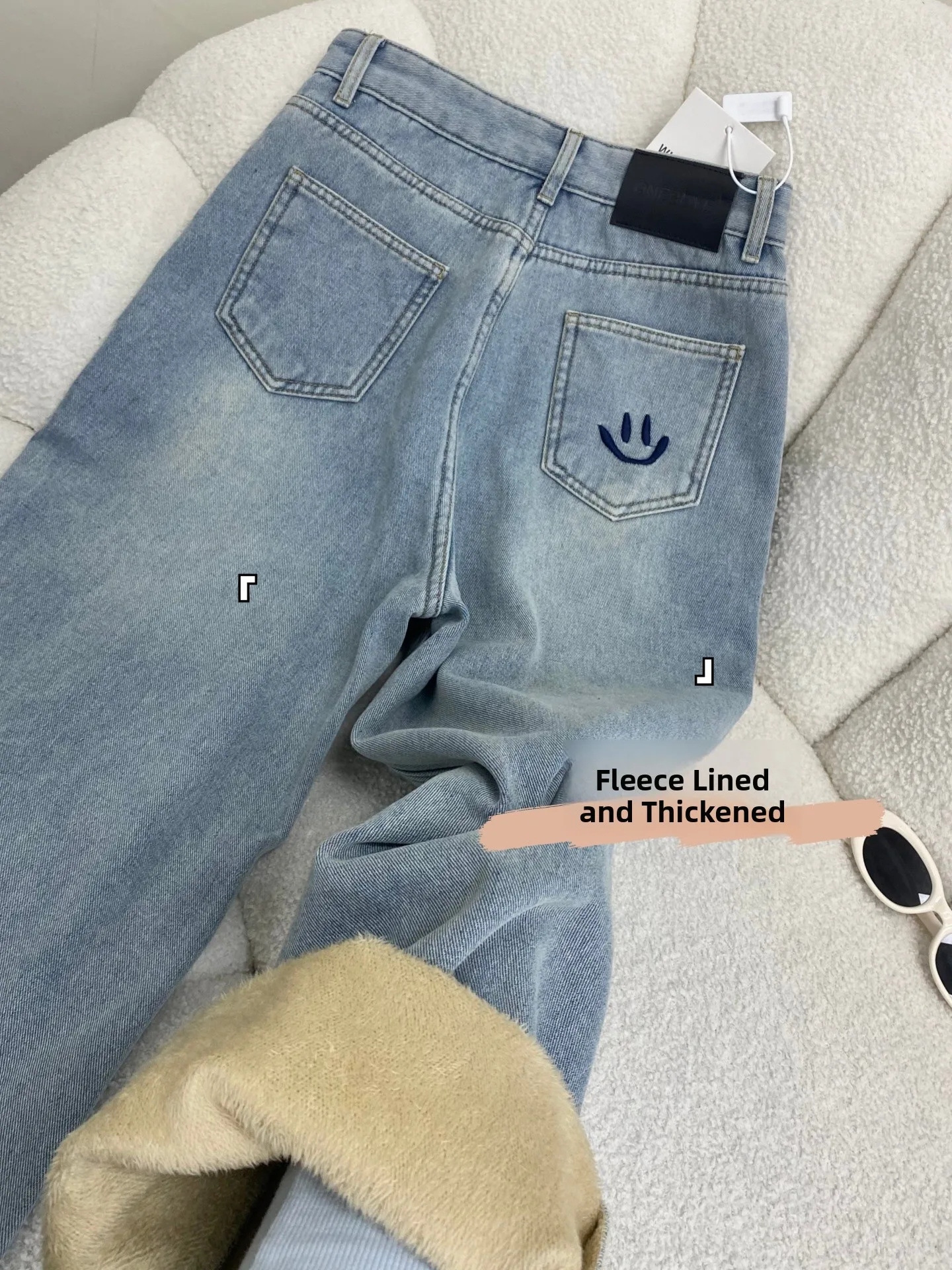 High Waist Straight Leg Fleece Lined Embroidered Denim Jeans Women's Loose Fit Wide Leg Pants Warm Winter Trousers Light Blue
High Waist Straight Leg Fleece Lined Embroidered Denim Jeans Women's Loose Fit Wide Leg Pants Warm Winter Trousers Light Blue