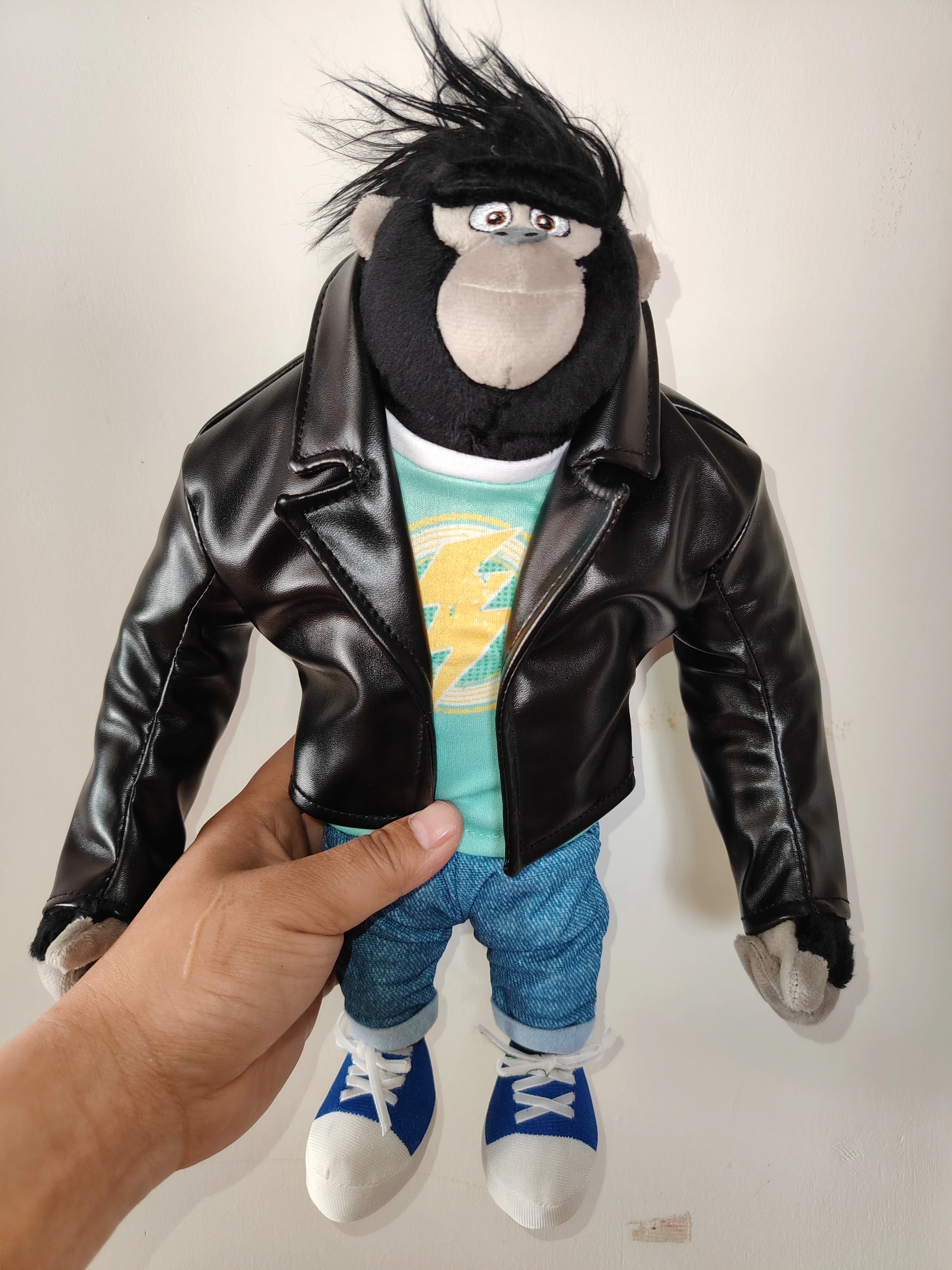 Super Cool Johnny Gorilla Plush Toy (Wearing a Leather Jacket) The Voice of the Best Singer, Souvenir Collection Gift
Super Cool Johnny Gorilla Plush Toy (Wearing a Leather Jacket) The Voice of the Best Singer, Souvenir Collection Gift