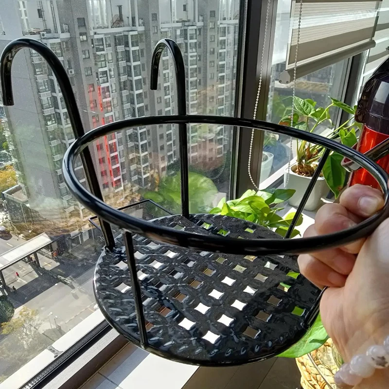 Hanging Iron Art Flower Basket Balcony Window Sill een Ivy Orchid Plant Pot Ra Home Storage Organizer Metal Material
Hanging Iron Art Flower Basket Balcony Window Sill een Ivy Orchid Plant Pot Ra Home Storage Organizer Metal Material