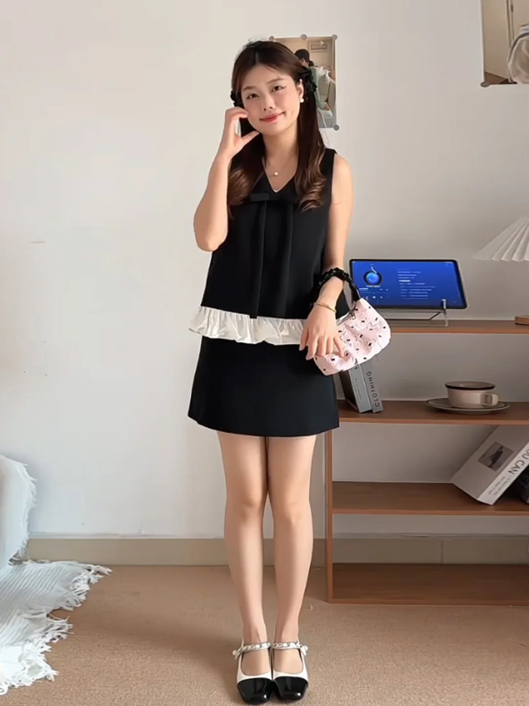 Black Fashionable V-Neck Vest And High Waist Skirt Two-Piece Set Women's Summer New Style Color Block Knot Dress
Black Fashionable V-Neck Vest And High Waist Skirt Two-Piece Set Women's Summer New Style Color Block Knot Dress