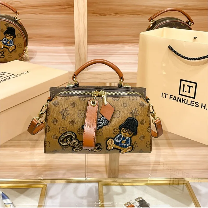 Light luxury brand women's handbag 2025 new retro single shoulder high-end designer Boston embroidery cartoon crossbody bag
Light luxury brand women's handbag 2025 new retro single shoulder high-end designer Boston embroidery cartoon crossbody bag