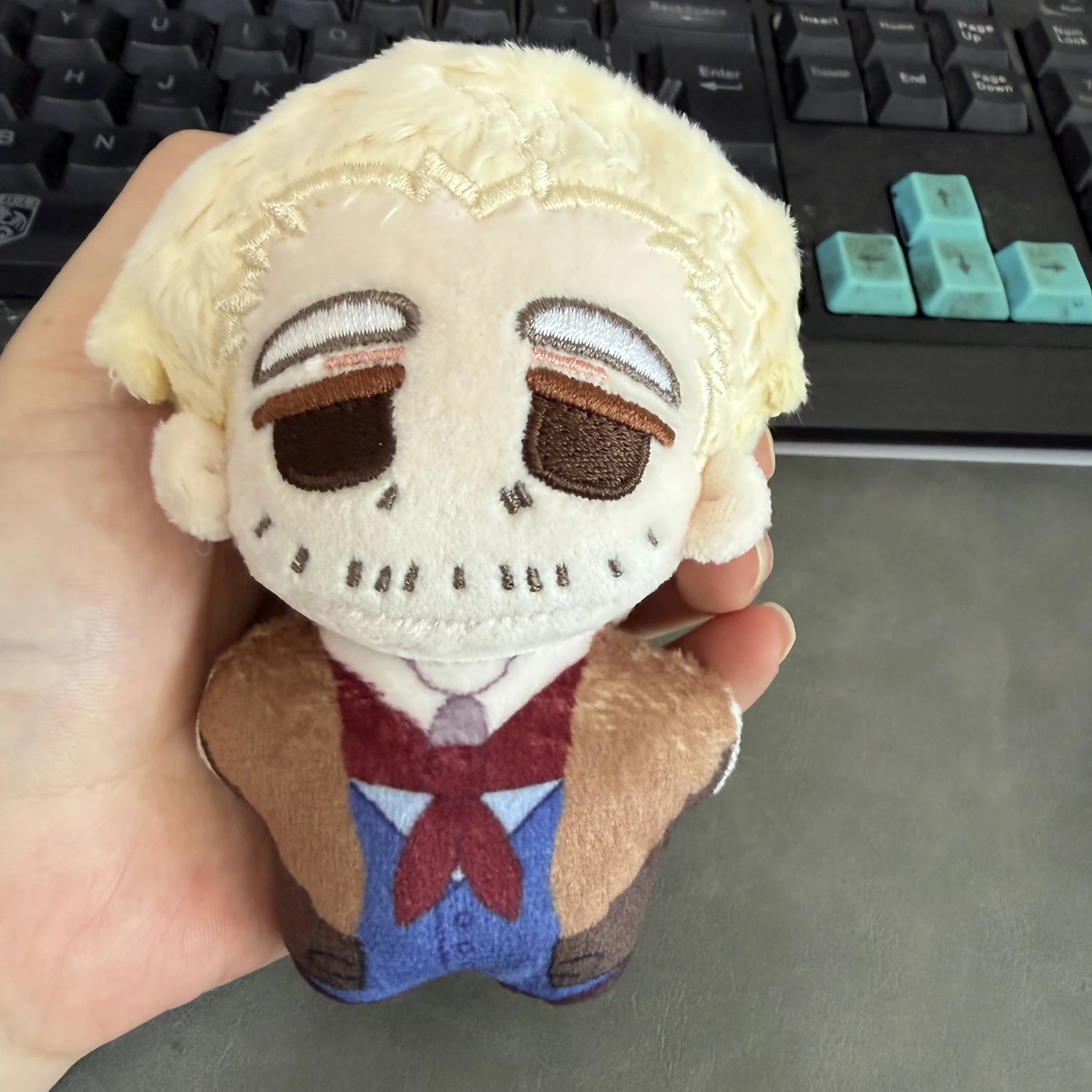8 Style Red Dead Redemption Plushie Hosea Matthews Arthur Morgan Javier Escuella Kieran Duffy Micah Bell Plush Doll Toy Pendant
8 Style Red Dead Redemption Plushie Hosea Matthews Arthur Morgan Javier Escuella Kieran Duffy Micah Bell Plush Doll Toy Pendant
