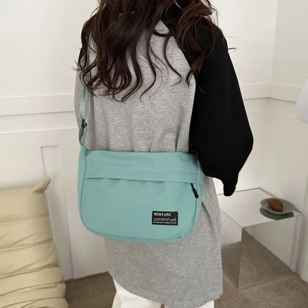 Large Capacity Oxford Shoulder Bag Handbag Underarm Bag Canvas Dumpling Bag Commute Korean Style Sports Crossbody Bag Unisex
Large Capacity Oxford Shoulder Bag Handbag Underarm Bag Canvas Dumpling Bag Commute Korean Style Sports Crossbody Bag Unisex