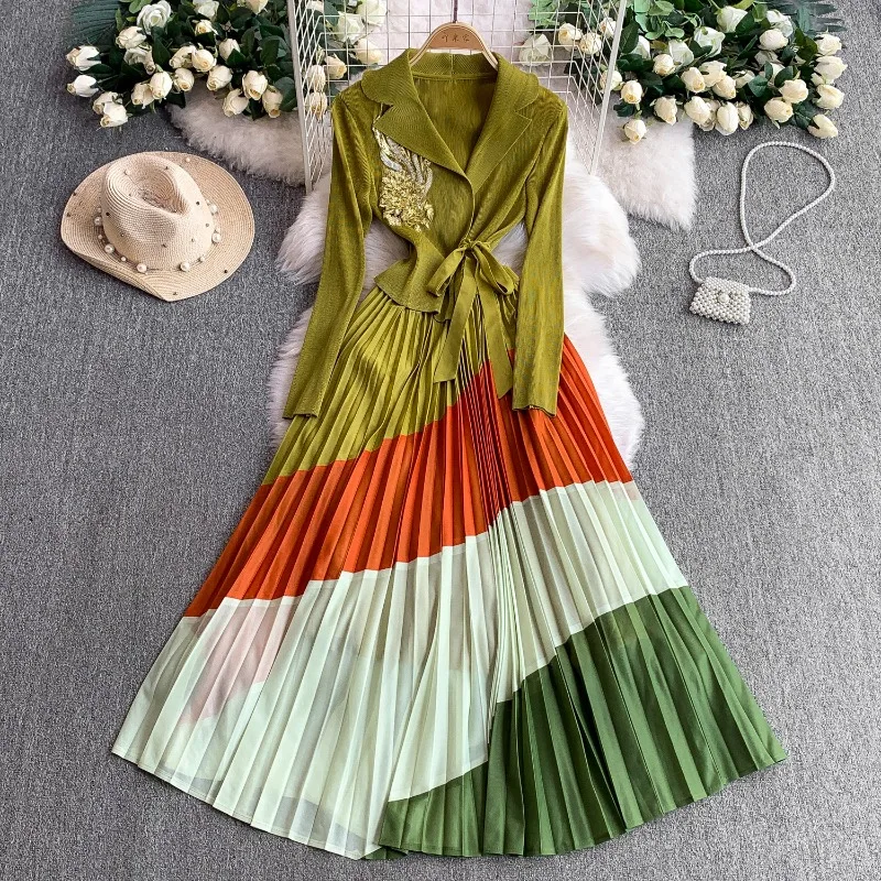 Miyake плиссированный костюм с вырезом, женское платье, тонкая плиссированная талия, длинная, простая, эластичная одежда больших размеров, Европа, Америка
Miyake плиссированный костюм с вырезом, женское платье, тонкая плиссированная талия, длинная, простая, эластичная одежда больших размеров, Европа, Америка