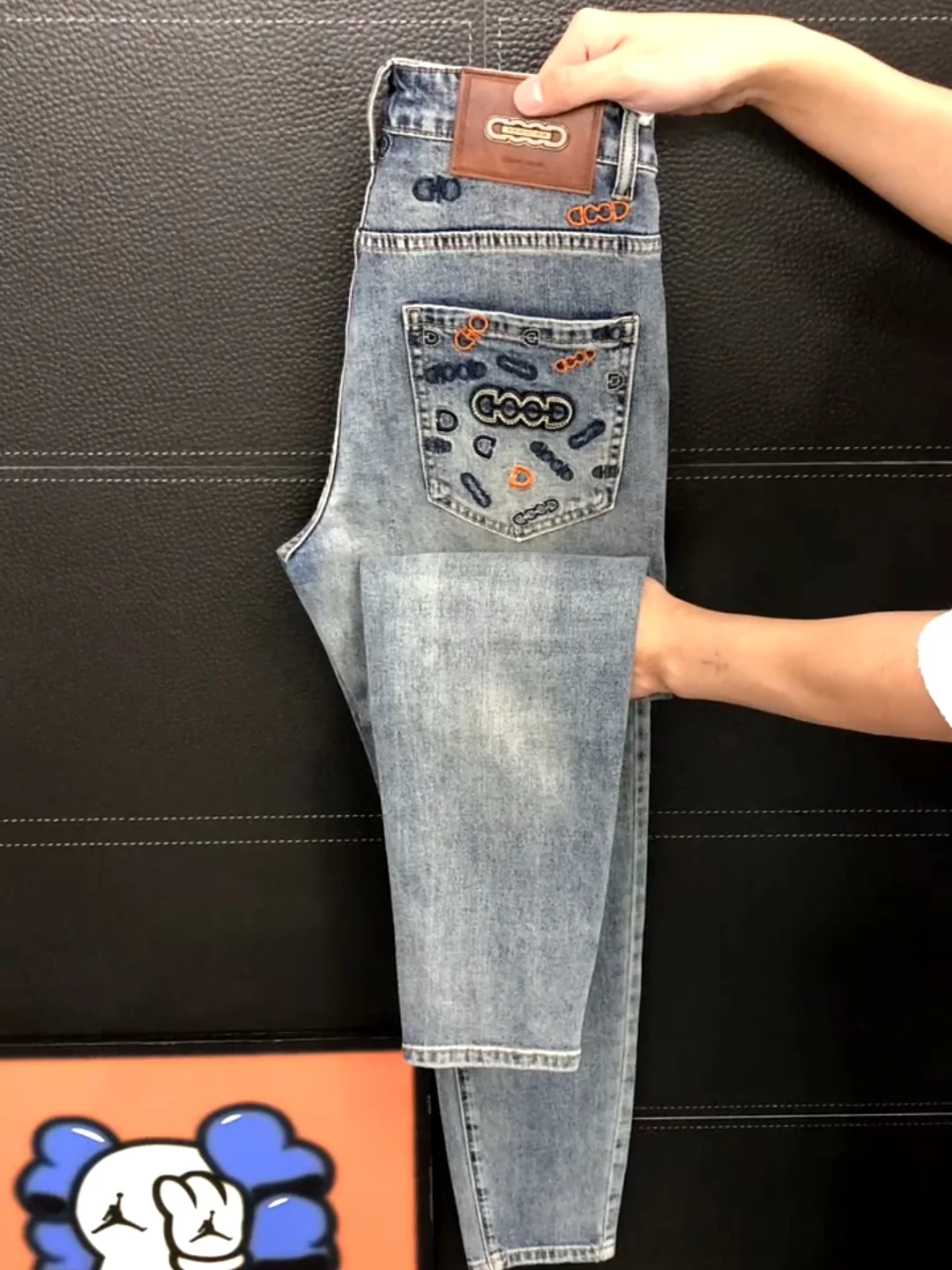 High Quality Men's Jeans Spring Autumn New Style Versatile Personality Business Casual Slim Fit Standard Edition Water Washed
High Quality Men's Jeans Spring Autumn New Style Versatile Personality Business Casual Slim Fit Standard Edition Water Washed
