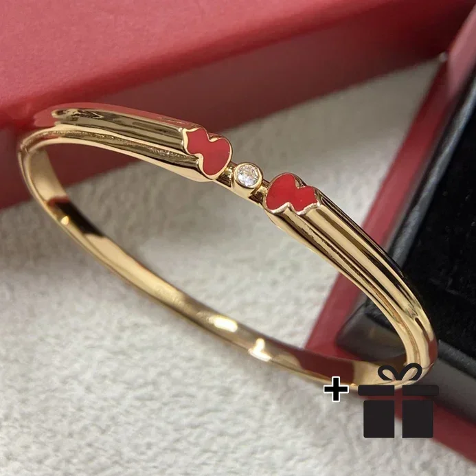 High quality925S 2025 New Single Diamond Enamel Double Gourd Bracelet Classic Style High LuxuryBirthday Party Essential Jewelry
High quality925S 2025 New Single Diamond Enamel Double Gourd Bracelet Classic Style High LuxuryBirthday Party Essential Jewelry