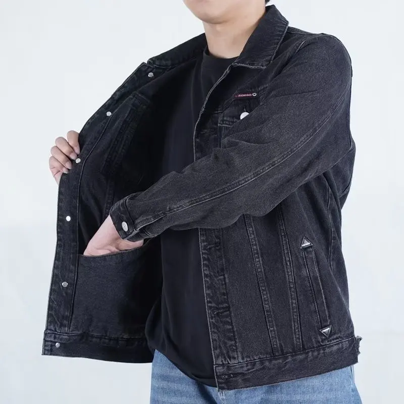 Casual Men's Denim Jacket Spring Autumn New American Style Trendy Youth Loose Fit Cotton Long Sleeve V-Neck Pocket Design Out...
Casual Men's Denim Jacket Spring Autumn New American Style Trendy Youth Loose Fit Cotton Long Sleeve V-Neck Pocket Design Out...