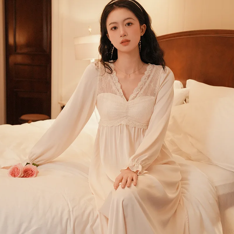 New Nightdress French Premium Spring And Autumn Long Over-The-Knee Ice Mesh V-Neck Sexy Nightdress Can Be Worn Outside Za008
New Nightdress French Premium Spring And Autumn Long Over-The-Knee Ice Mesh V-Neck Sexy Nightdress Can Be Worn Outside Za008