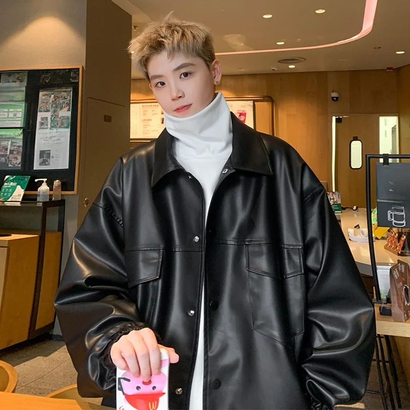 American Sle Loose Fit Men's Bla PU Leather Jaet Cool And Haome Spring Autumn Outerwear Workwear Coat with kets
American Sle Loose Fit Men's Bla PU Leather Jaet Cool And Haome Spring Autumn Outerwear Workwear Coat with kets