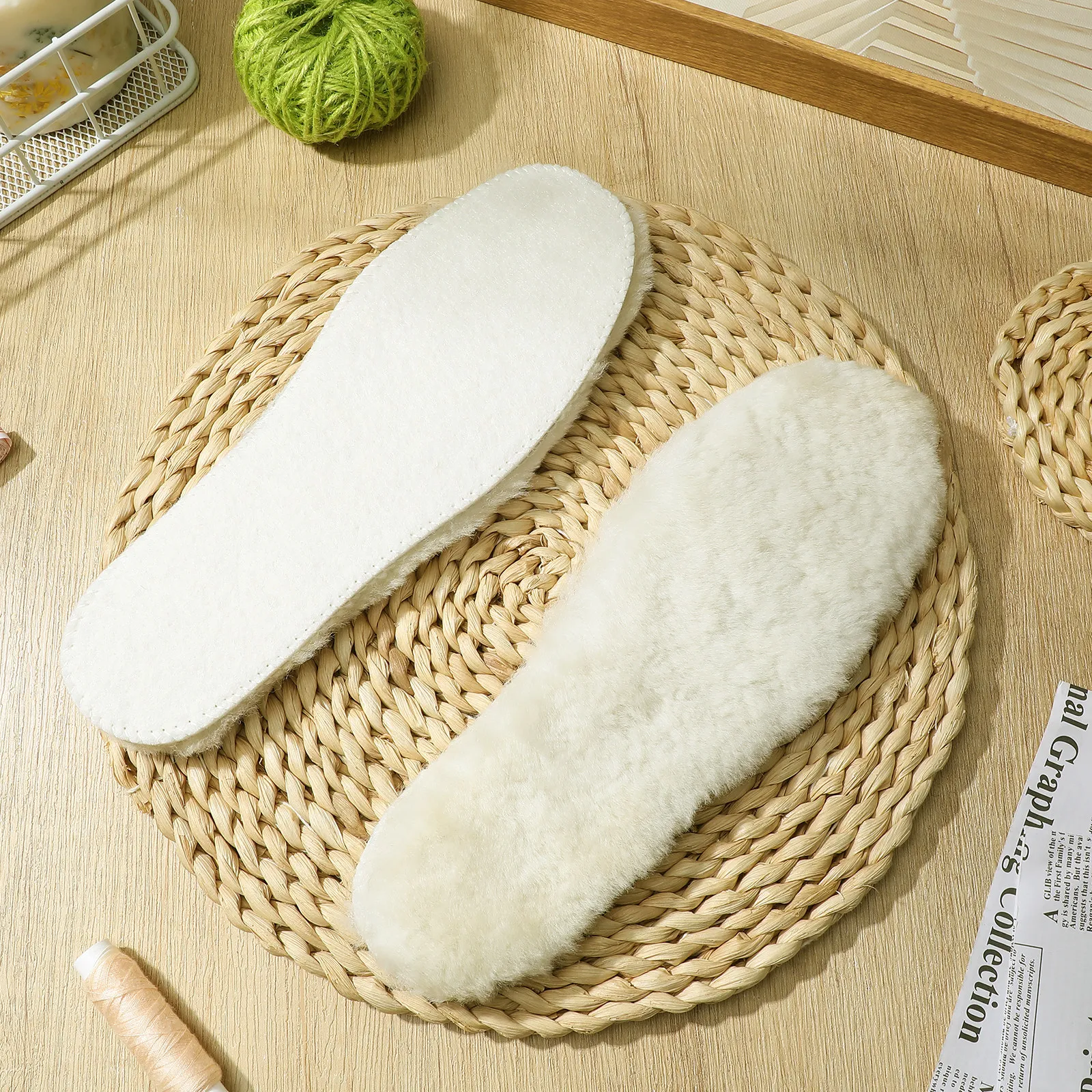 1Pair Thickened Fleece Wool Warm Insoles for Winter Boots Sneakers Shoes Unisex Cut-to-Fit Reusable Comfortable Shoe Pads
1Pair Thickened Fleece Wool Warm Insoles for Winter Boots Sneakers Shoes Unisex Cut-to-Fit Reusable Comfortable Shoe Pads