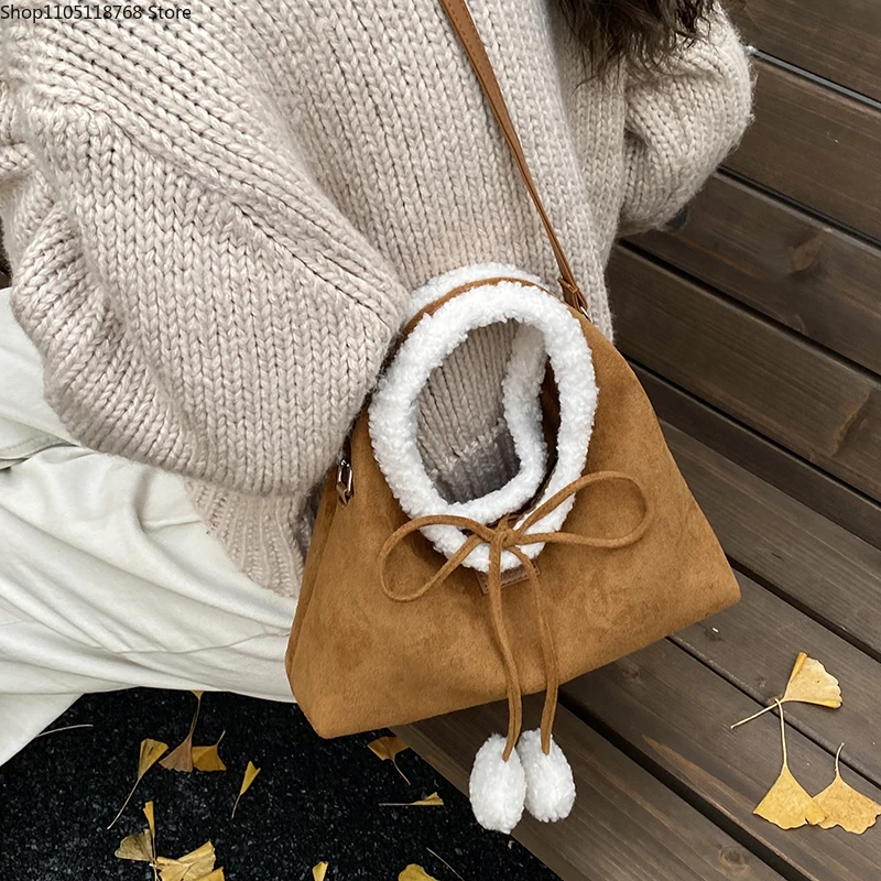 Осень/зима, однотонные сумки на плечо из искусственной замши, модные рождественские подарки, сумки с бантом, милые женские сумки
Осень/зима, однотонные сумки на плечо из искусственной замши, модные рождественские подарки, сумки с бантом, милые женские сумки