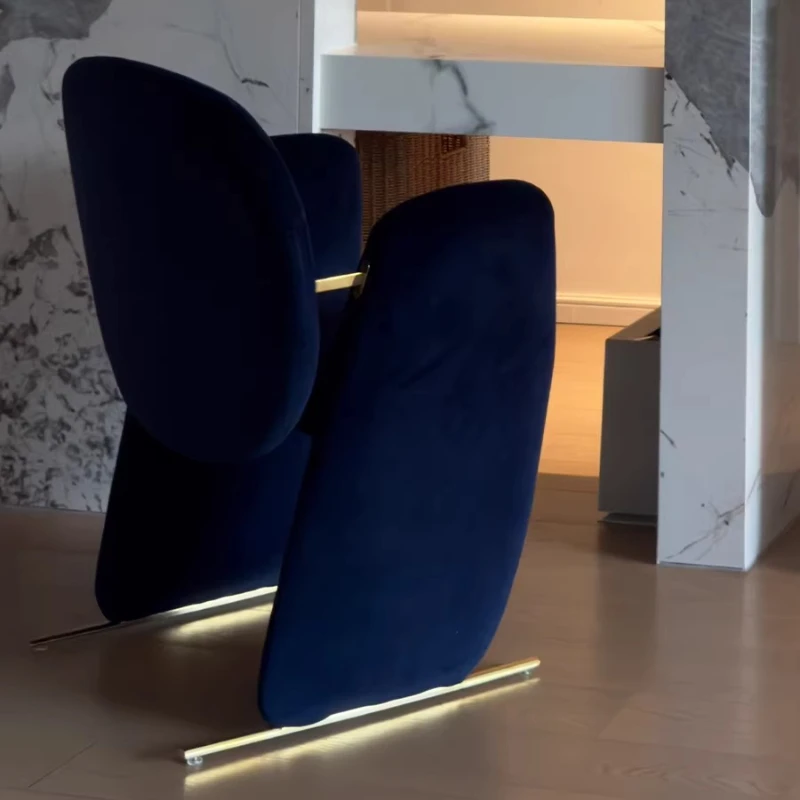 Italian light luxury velvet fabric sofa chair single leisure chair reception negotiation backrest armrest chair
Italian light luxury velvet fabric sofa chair single leisure chair reception negotiation backrest armrest chair