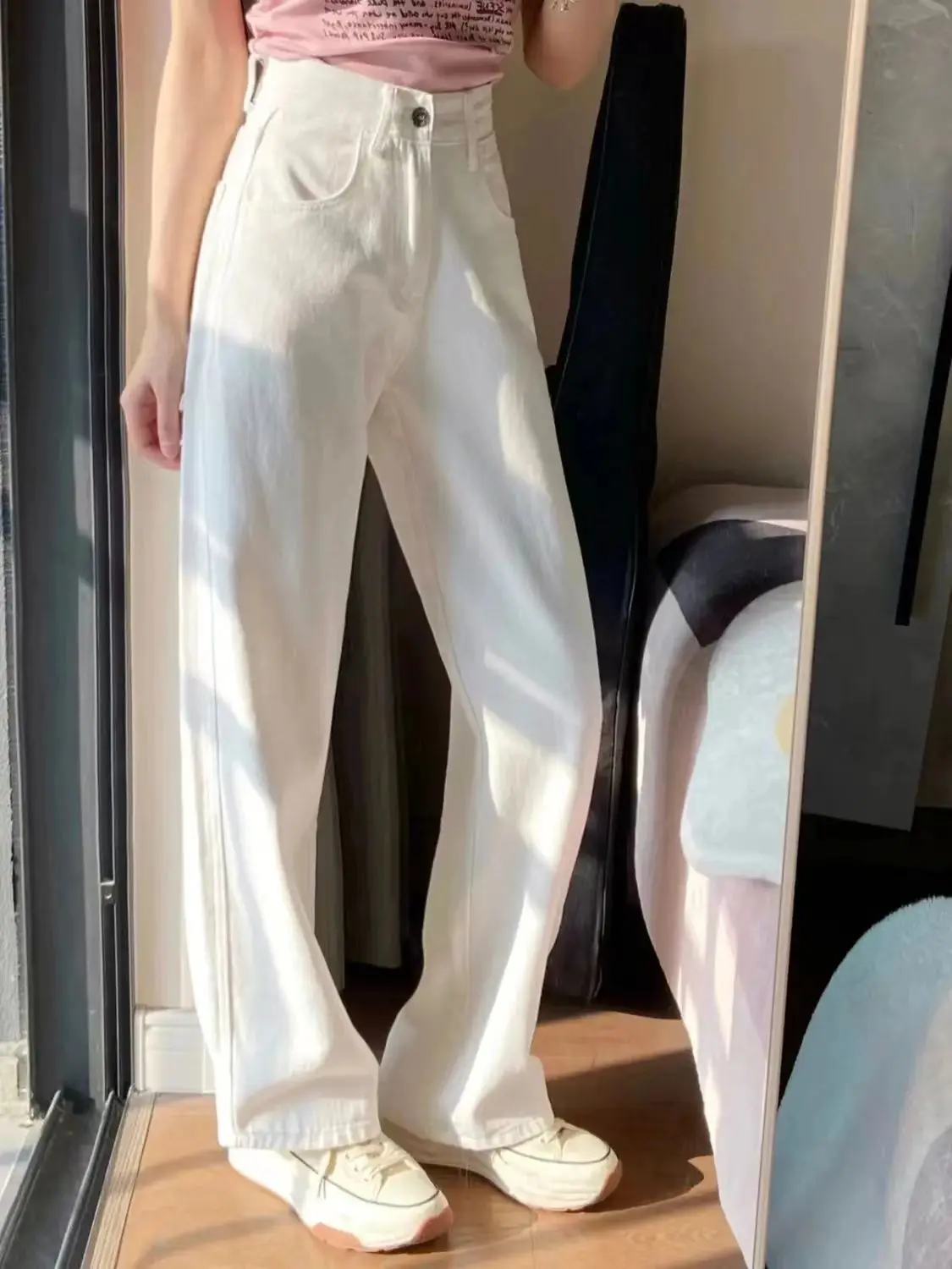 Autumn new white high waisted wide leg jeans for women, summer style straight leg slimming and loose floor length pants
Autumn new white high waisted wide leg jeans for women, summer style straight leg slimming and loose floor length pants