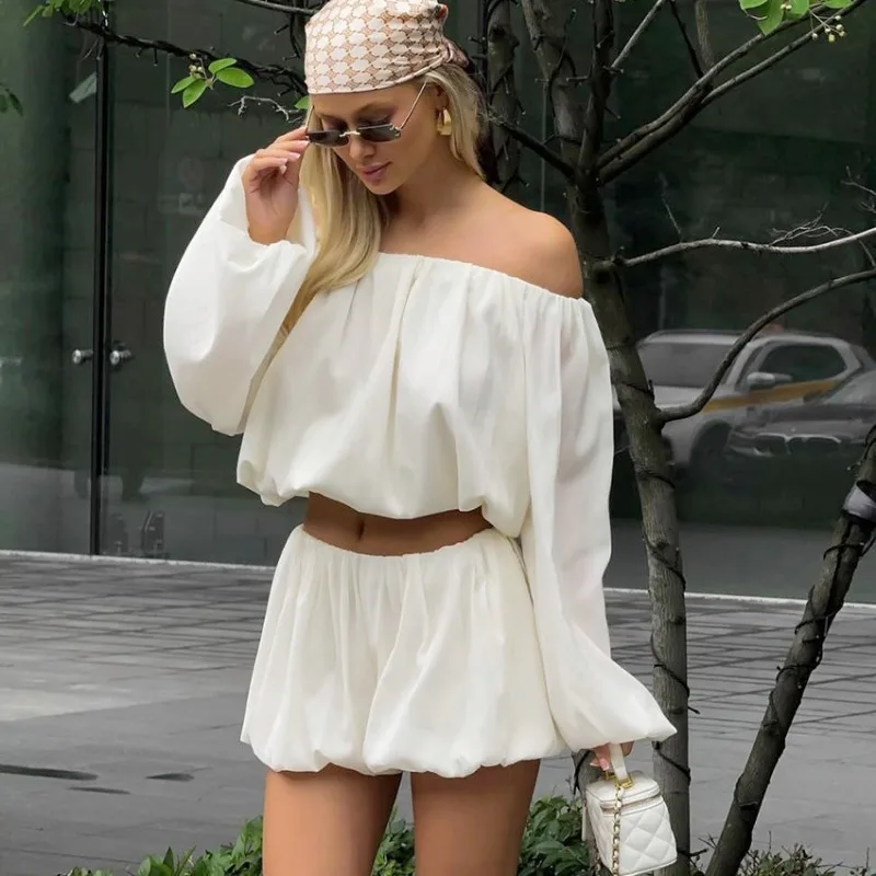 Tuularose White Shorts 2-Piece Set Sexy Off-Shoulder Long-Sleeved Top Casual Shorts Set Streetwear Party Outfit Women Shorts Set
Tuularose White Shorts 2-Piece Set Sexy Off-Shoulder Long-Sleeved Top Casual Shorts Set Streetwear Party Outfit Women Shorts Set