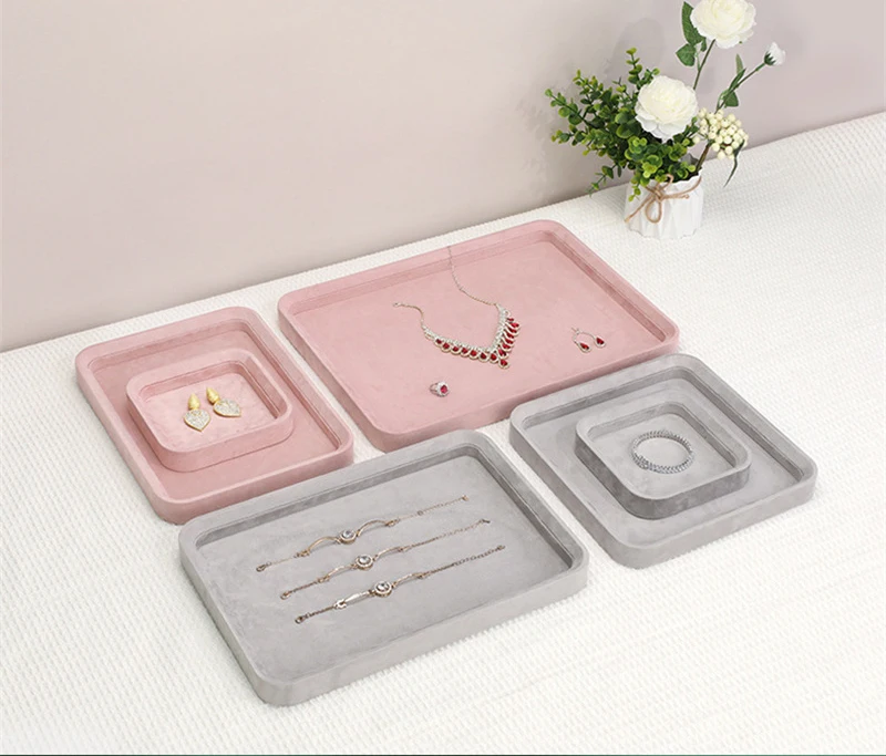 Серый и розовый тканевый поднос для демонстрации ювелирных изделий, браслеты, серьги, кольца, держатель для дисплея, брошь, запонки, органайзер для ногтей, тарелка для хранения
Серый и розовый тканевый поднос для демонстрации ювелирных изделий, браслеты, серьги, кольца, держатель для дисплея, брошь, запонки, органайзер для ногтей, тарелка для хранения