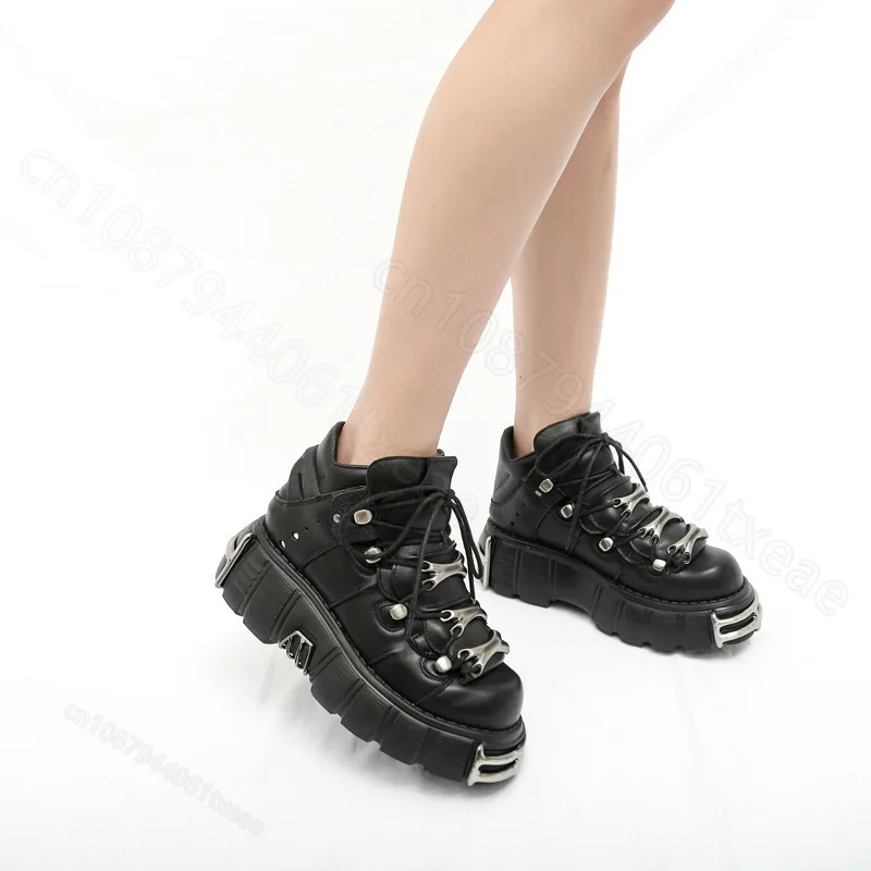 New British style lace up small leather shoes, Spanish metal shoes, thick soled shoes for women motorcycle boots racing shoes
New British style lace up small leather shoes, Spanish metal shoes, thick soled shoes for women motorcycle boots racing shoes