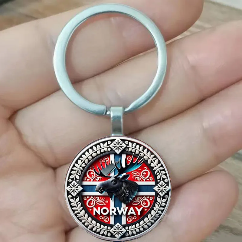Norwegian flag and Viking keychain
Norwegian flag and Viking keychain