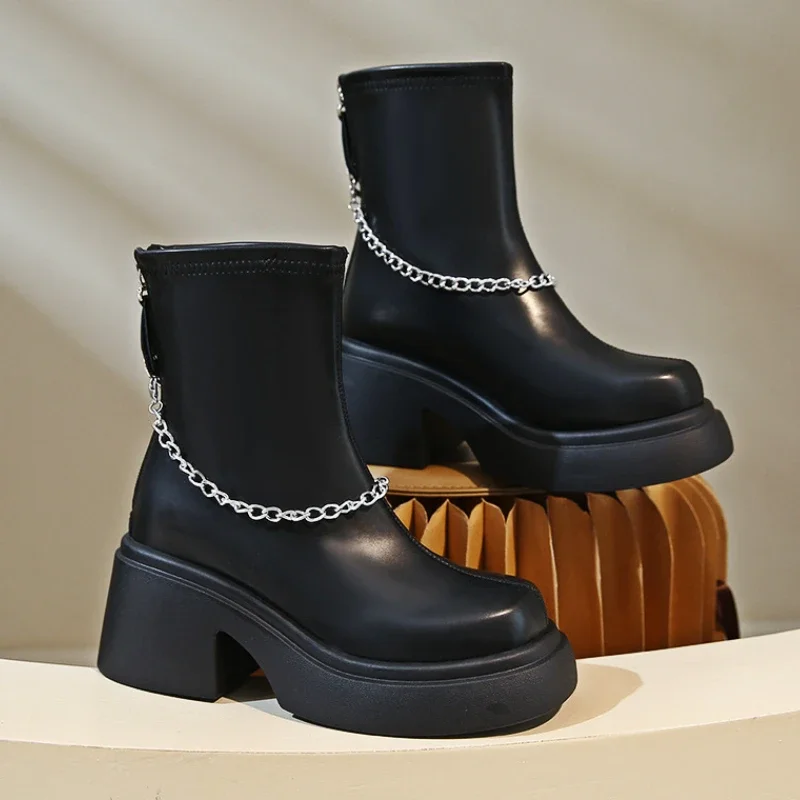 Chunky Heel Chelsea Boots for Women New Luxury Short Boots Ladies Round Head Metal Chain Black Winter Platform Boots for Women
Chunky Heel Chelsea Boots for Women New Luxury Short Boots Ladies Round Head Metal Chain Black Winter Platform Boots for Women