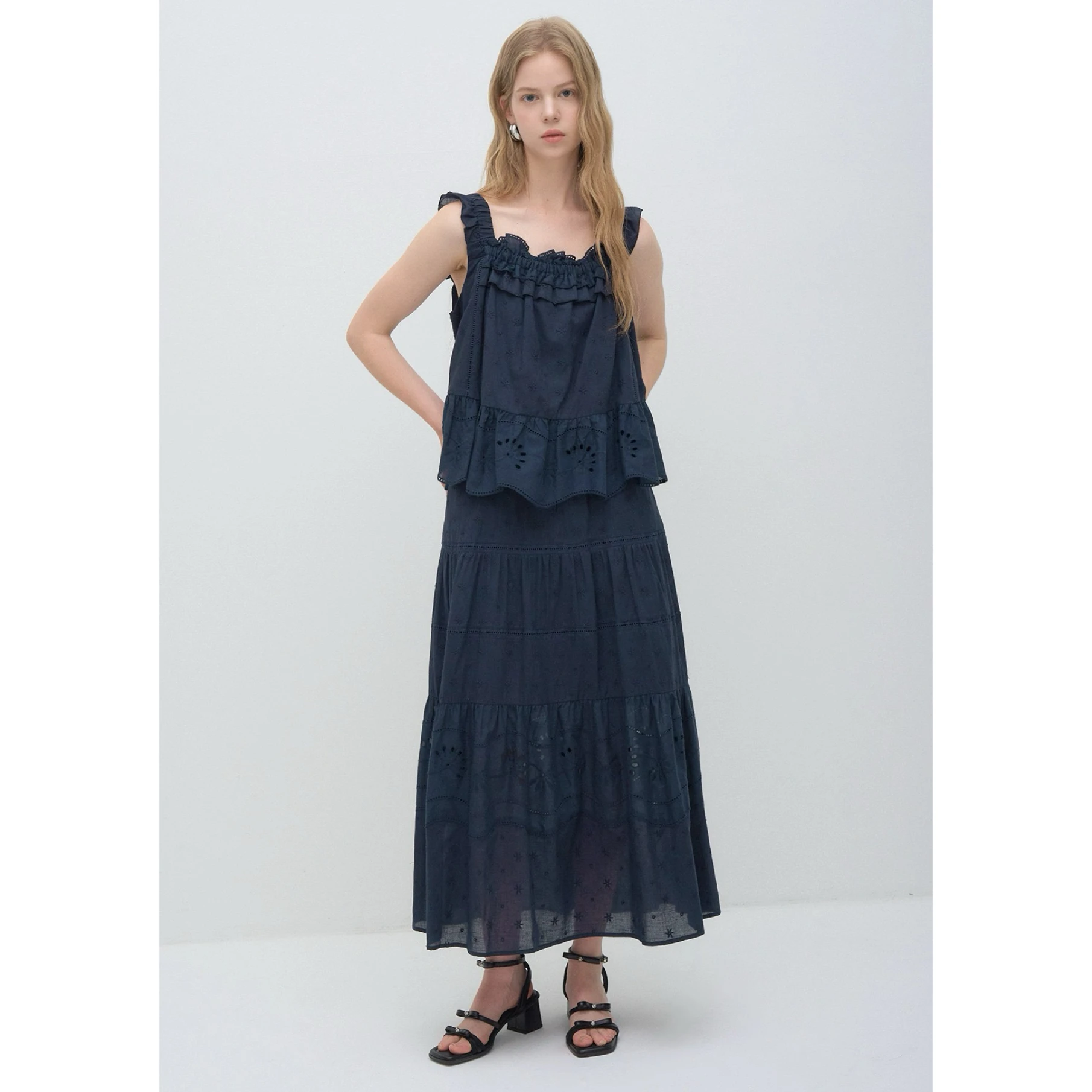 Elegant Casual Lace Trim Hollow out Vest Top And Skirt Set Pure Cotton Breathable Women's Summer Fashion High Waist Cotton Shirt
Elegant Casual Lace Trim Hollow out Vest Top And Skirt Set Pure Cotton Breathable Women's Summer Fashion High Waist Cotton Shirt