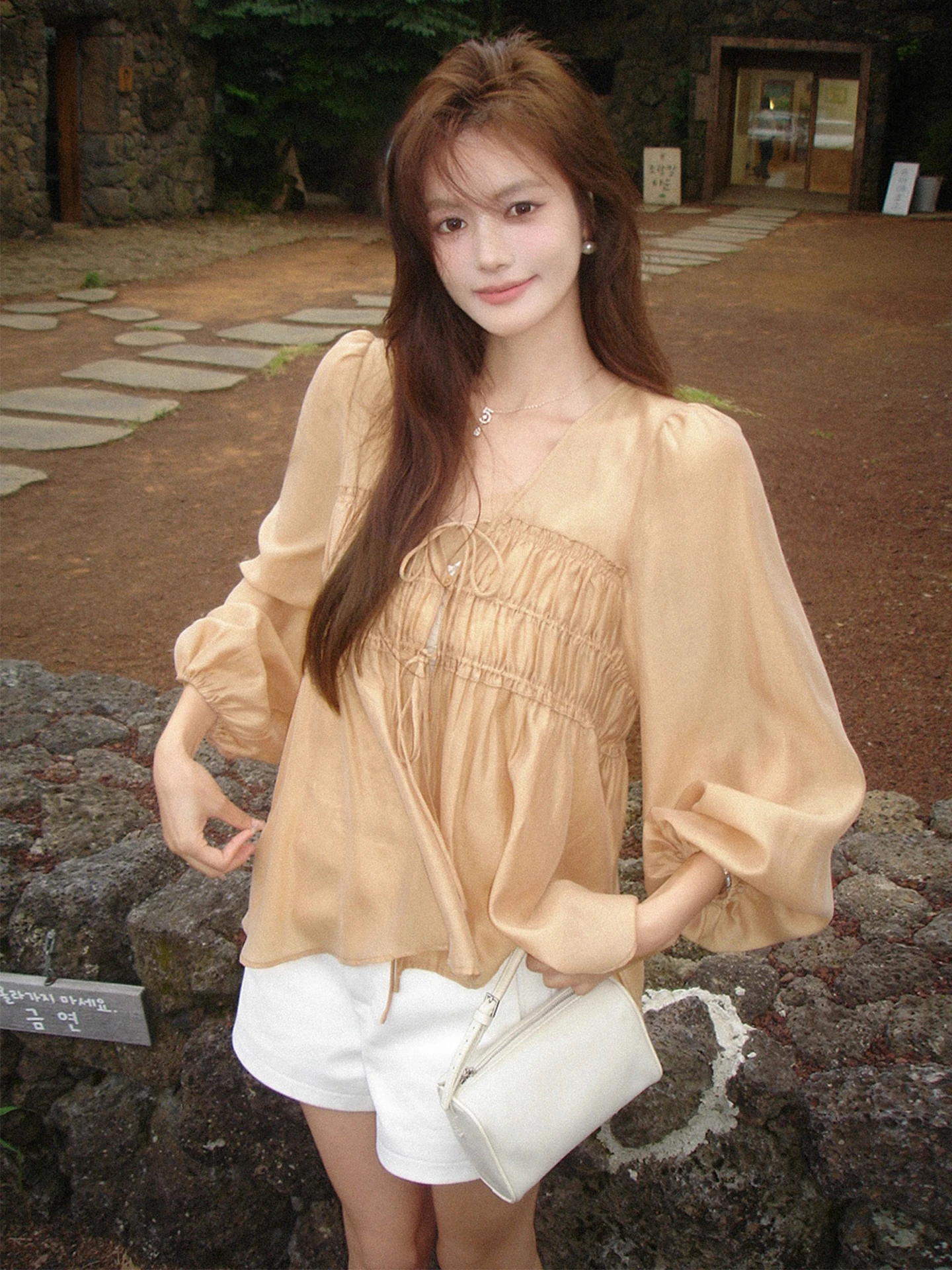 Ele Ry Смешанная ткань irt Женская модная маленькая irt French Sle Свободная посадка Long Sve V-Ne Повседневная одежда
Ele Ry Смешанная ткань irt Женская модная маленькая irt French Sle Свободная посадка Long Sve V-Ne Повседневная одежда