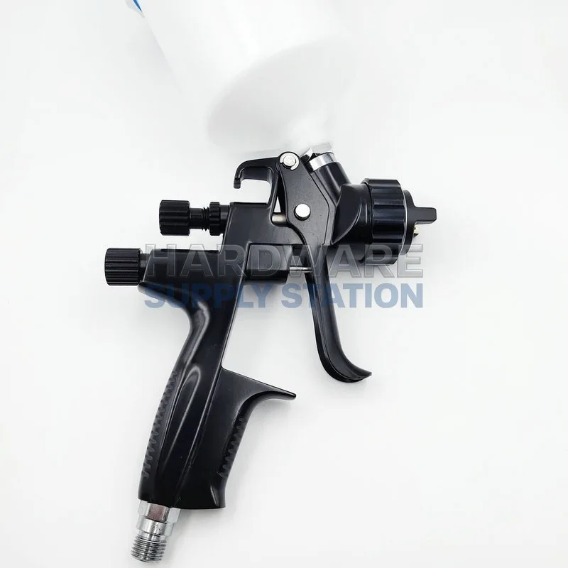 Pneumatic spray gun high atomization energy-saving paint 1.3mm plum blossom nozzle black car sheet metal
Pneumatic spray gun high atomization energy-saving paint 1.3mm plum blossom nozzle black car sheet metal