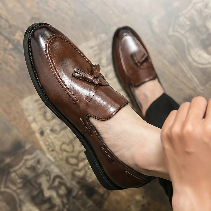 Zapatos Hombre Flats Tassel Men Loafers Size 38-46 Men Brogue British Style Oxford Dress Shoes Male Gentleman Leather Footwear
Zapatos Hombre Flats Tassel Men Loafers Size 38-46 Men Brogue British Style Oxford Dress Shoes Male Gentleman Leather Footwear