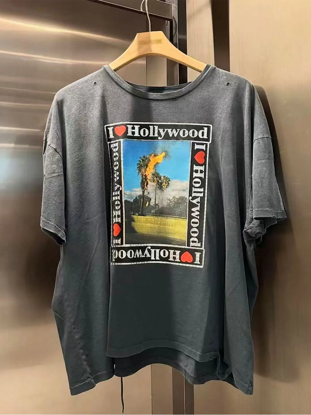 Paly Hollywood SS26 My Private Hollywood - Vintage Vintage Short Sleeve T-Shirt
Paly Hollywood SS26 My Private Hollywood - Vintage Vintage Short Sleeve T-Shirt