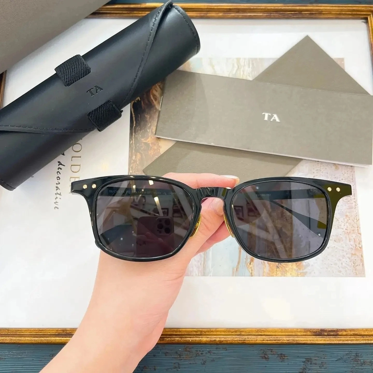 Authentic For DIYTA DT BUCKEYE(+) DTX149 Trendy Men Women Sun Glasses Square Alloy+Acetate Frame Male Couple Eyewear With Box
Authentic For DIYTA DT BUCKEYE(+) DTX149 Trendy Men Women Sun Glasses Square Alloy+Acetate Frame Male Couple Eyewear With Box