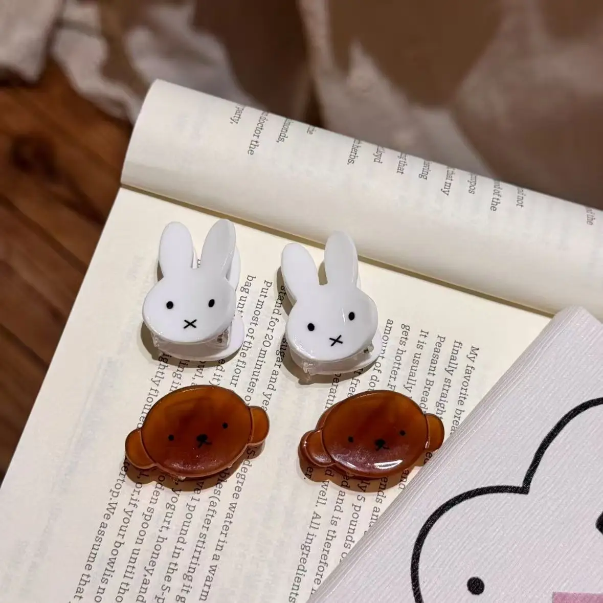 Cute Miffys Hair Clips for Girls Cartoon Rabbit Mini Hairpin Women Bangs Bobby Pin Fashion Hairs Accessorie Kids Headwear Gift
Cute Miffys Hair Clips for Girls Cartoon Rabbit Mini Hairpin Women Bangs Bobby Pin Fashion Hairs Accessorie Kids Headwear Gift