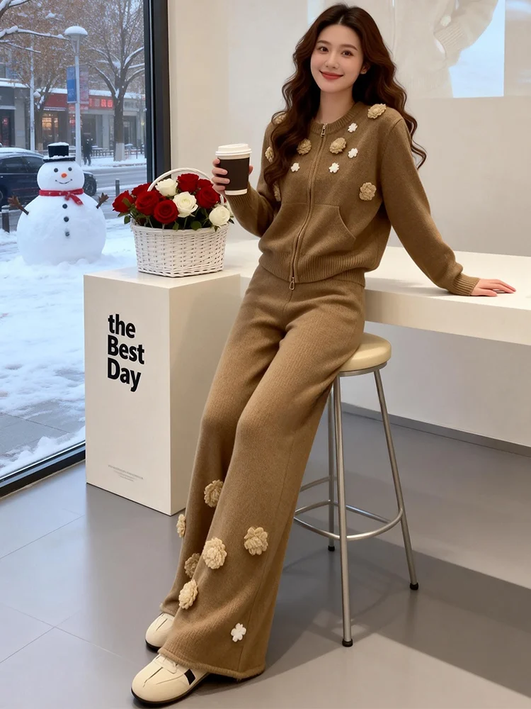 Stylish Casual Sportswear Set Women's Spring 2026 Trendy Unique Outerwear Top Wide Leg Pants Two Piece Set Comfortable Fit
Stylish Casual Sportswear Set Women's Spring 2026 Trendy Unique Outerwear Top Wide Leg Pants Two Piece Set Comfortable Fit