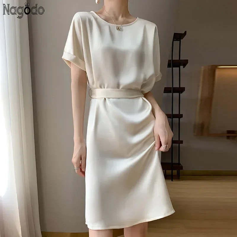 Summer Satin women's Party Dresses Solid O-Neck Ice Silk Midi dress Casual Pullover Short Sleeve High-waist A-Line women skirt
Summer Satin women's Party Dresses Solid O-Neck Ice Silk Midi dress Casual Pullover Short Sleeve High-waist A-Line women skirt