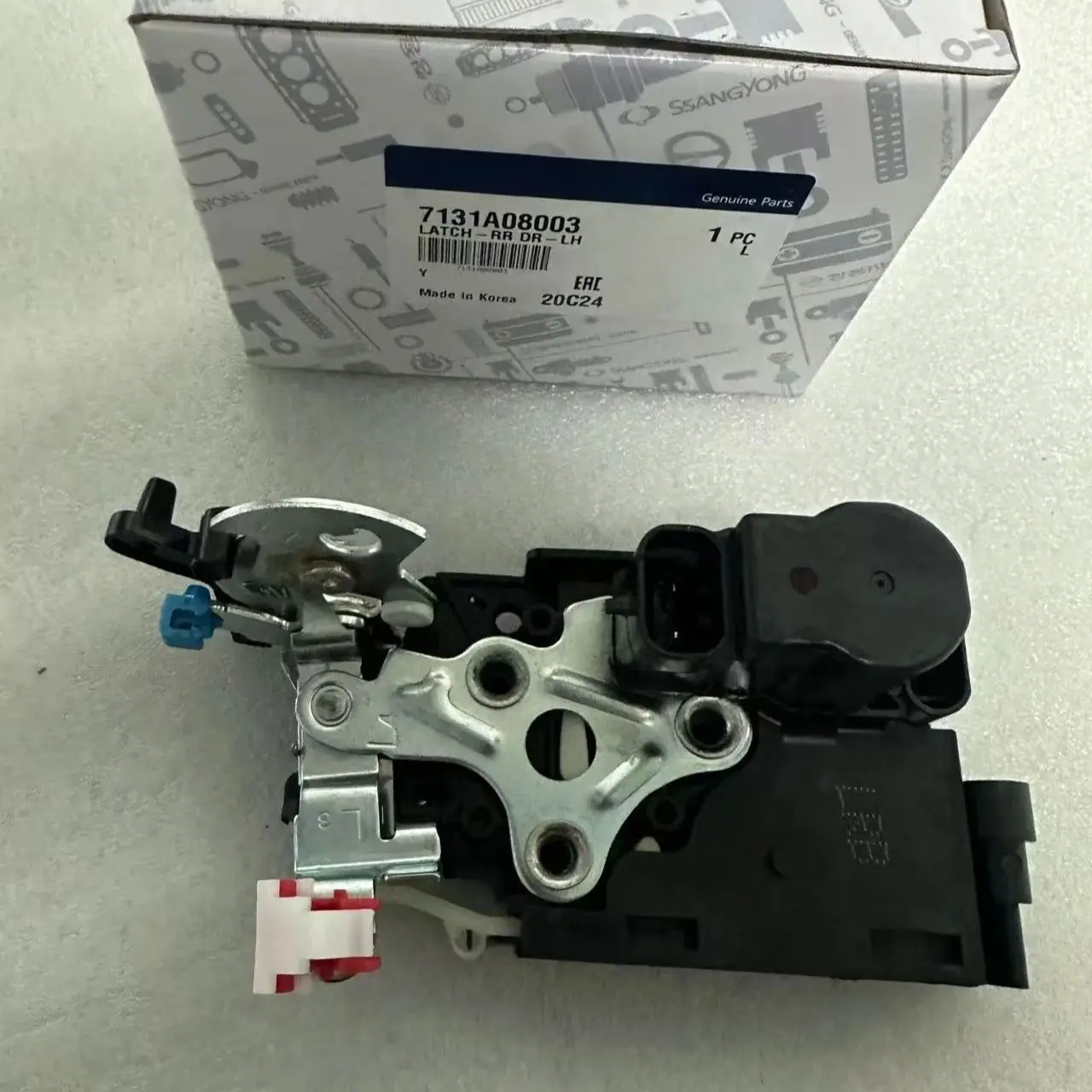 Оригинальная защелка задней двери в сборе, левая, левая, 7131A0800, правая, правая 7132A08003 для Ssangyong Rexton 2002-2017
Оригинальная защелка задней двери в сборе, левая, левая, 7131A0800, правая, правая 7132A08003 для Ssangyong Rexton 2002-2017