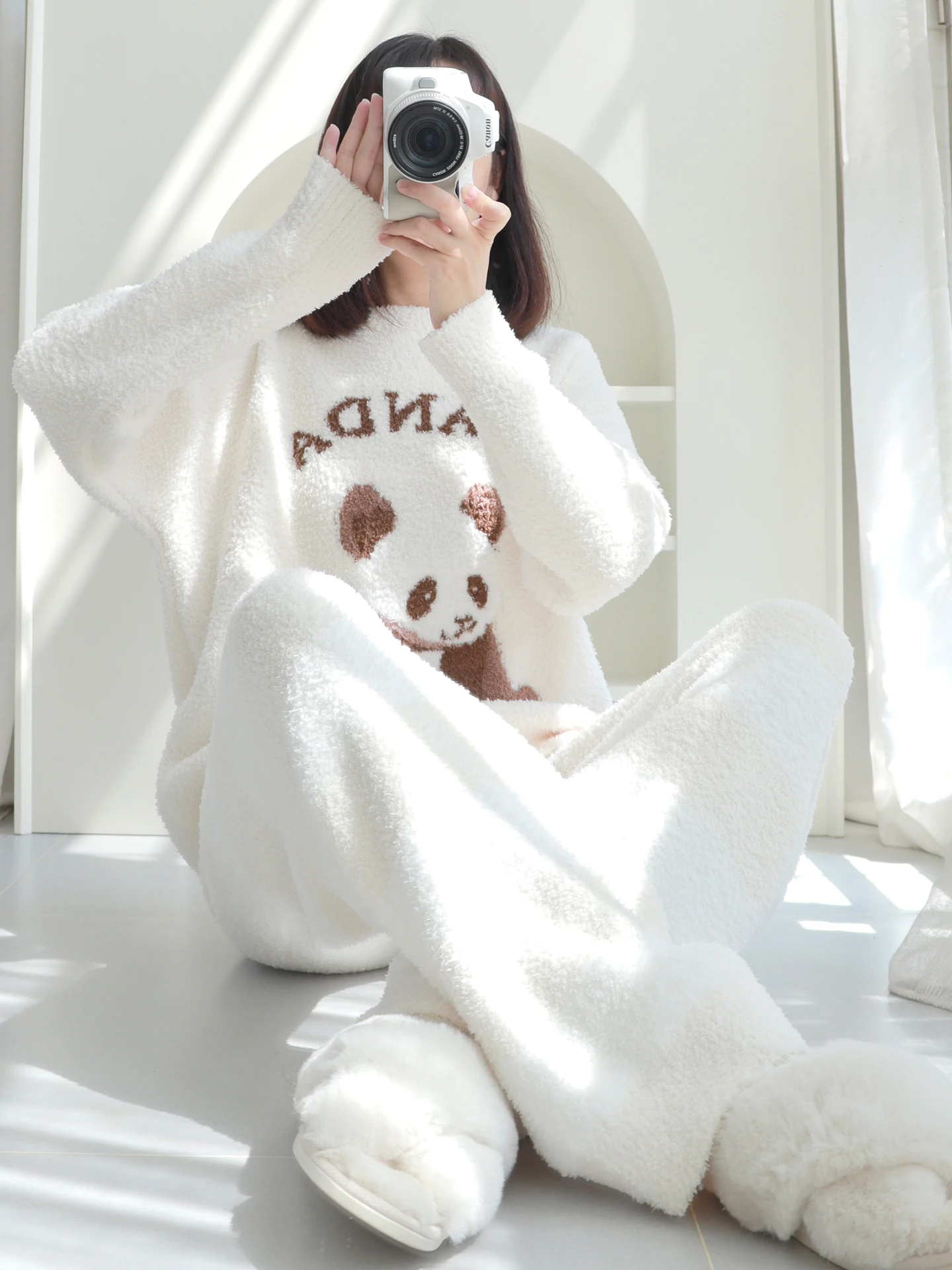 Новое поступление осени/зимы, женская домашняя одежда, модный простой утепленный пижамный комплект с круглым вырезом
Новое поступление осени/зимы, женская домашняя одежда, модный простой утепленный пижамный комплект с круглым вырезом