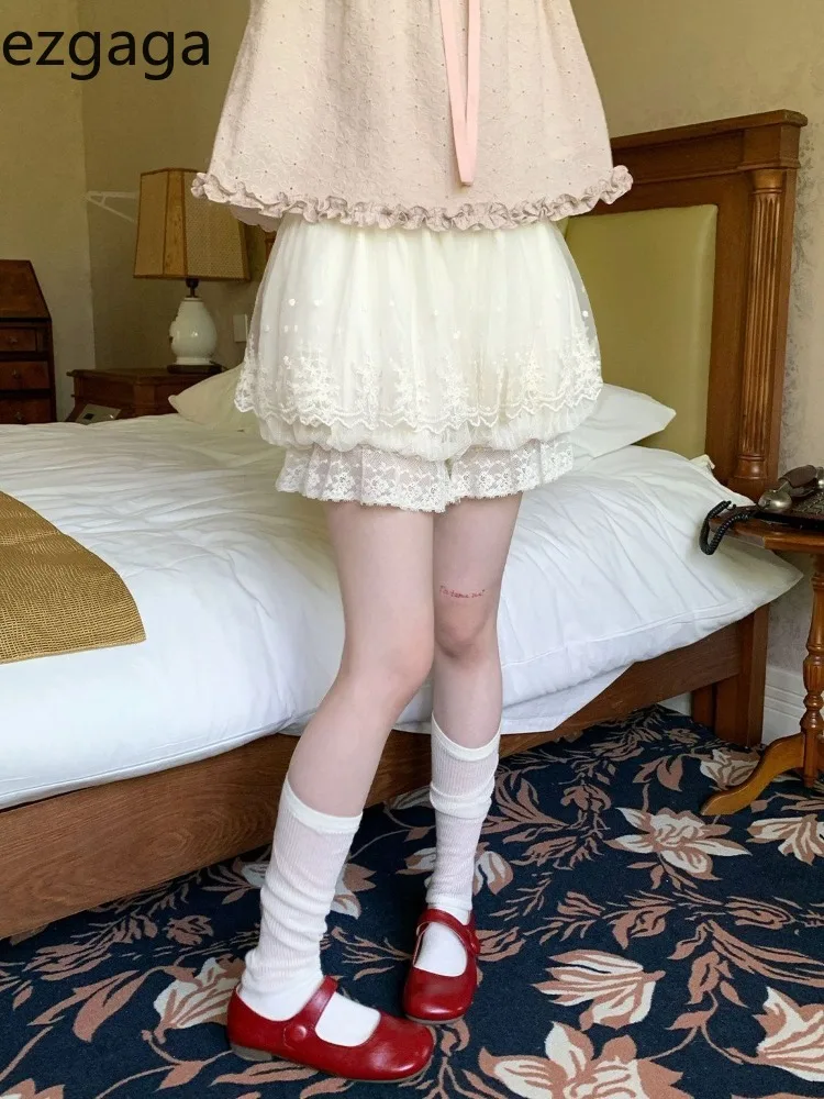 Ezgaga Sweet Shorts Women Lace Patchwork Bud Summer New Fashion Vintage Elegant High Waist French Style Chic Culottes Ladies
Ezgaga Sweet Shorts Women Lace Patchwork Bud Summer New Fashion Vintage Elegant High Waist French Style Chic Culottes Ladies