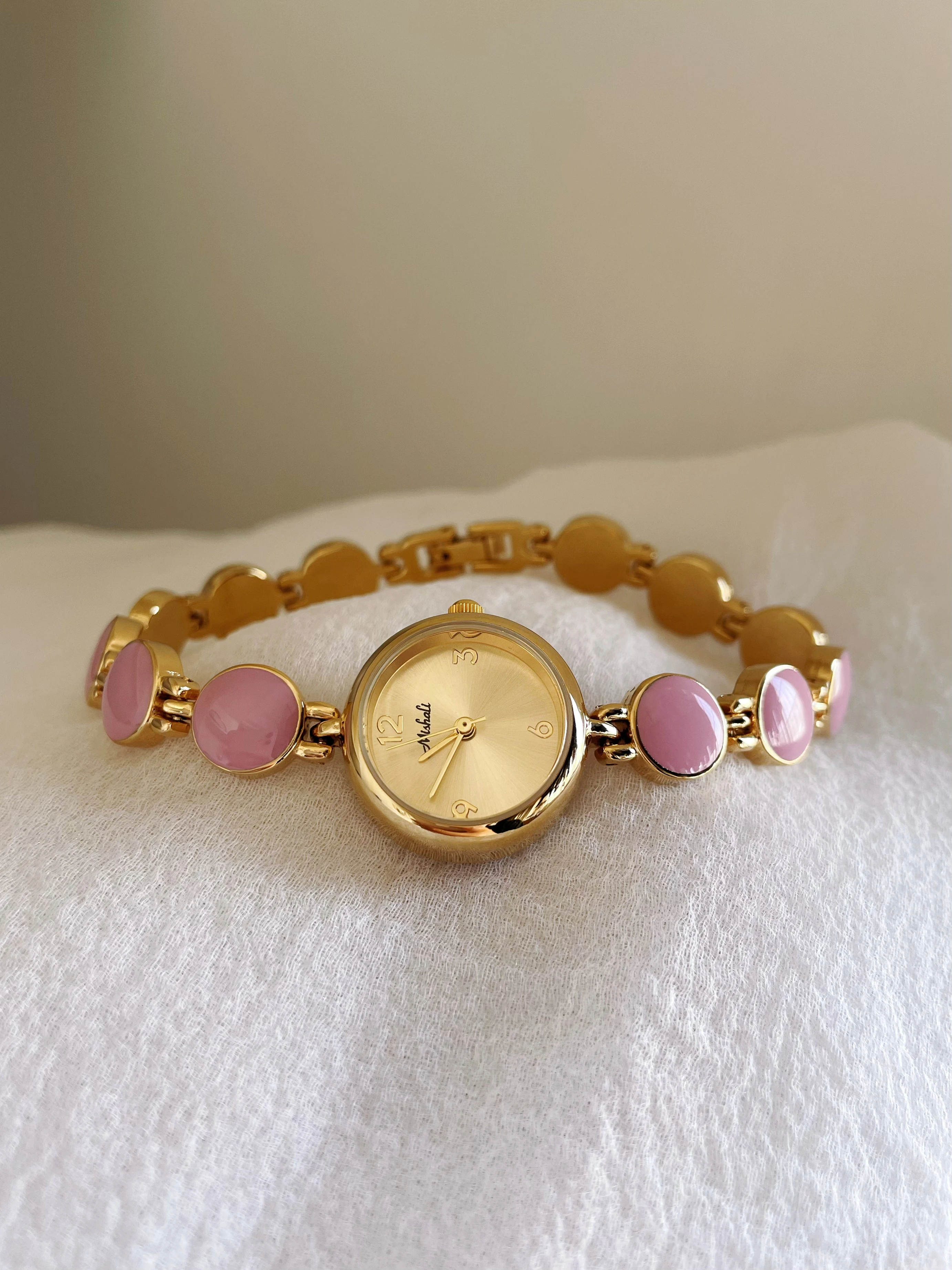 Elegant, Stylish, and Cute Bead Bracelet-Style Watch: 2026 New Arrival—Small Round Dial Women's Metal Quartz Wristwatch Gift
Elegant, Stylish, and Cute Bead Bracelet-Style Watch: 2026 New Arrival—Small Round Dial Women's Metal Quartz Wristwatch Gift