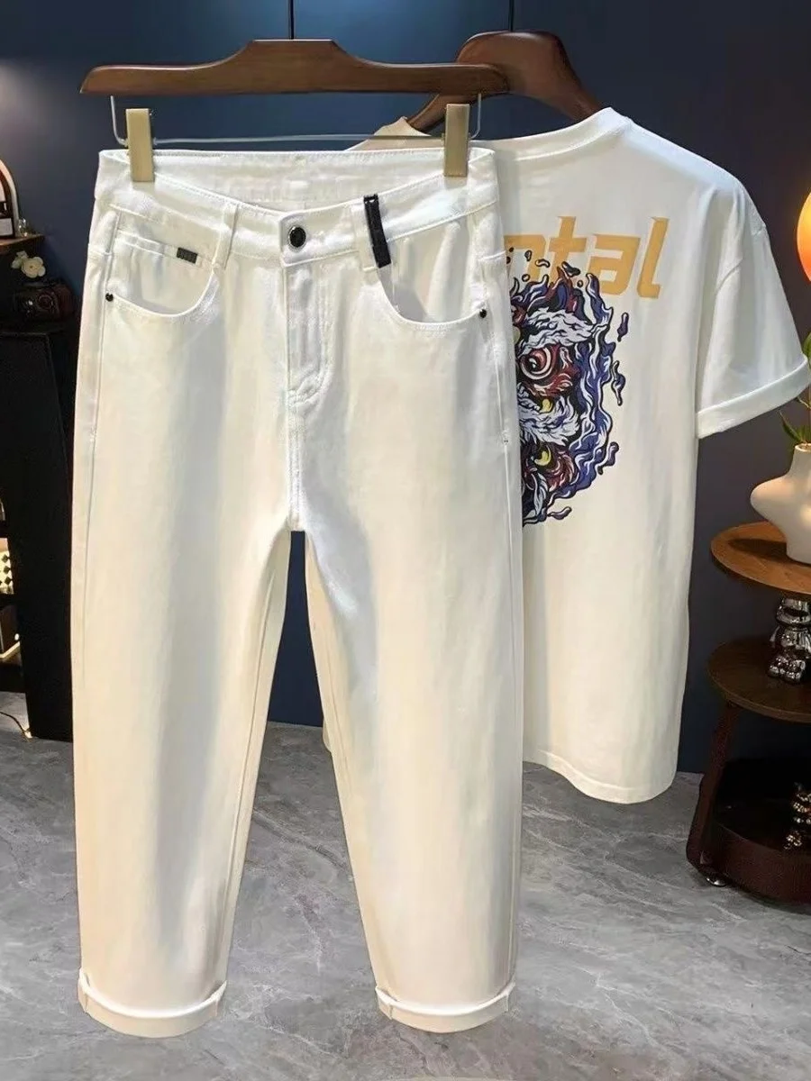 High-End White Slim Fit Straight Leg Men's Jeans Fashionable Casual Versatile Elastic Denim Pants mid Waist Zipper Closure
High-End White Slim Fit Straight Leg Men's Jeans Fashionable Casual Versatile Elastic Denim Pants mid Waist Zipper Closure