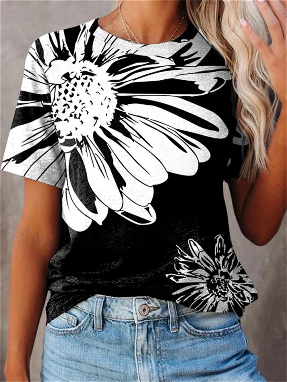 Funny 3D Flower Print Women's T-Shirt Fashion Breathable Short Sleeve Tees Casual O-neck Loose Top Summer Street Ladies Clothing
Funny 3D Flower Print Women's T-Shirt Fashion Breathable Short Sleeve Tees Casual O-neck Loose Top Summer Street Ladies Clothing