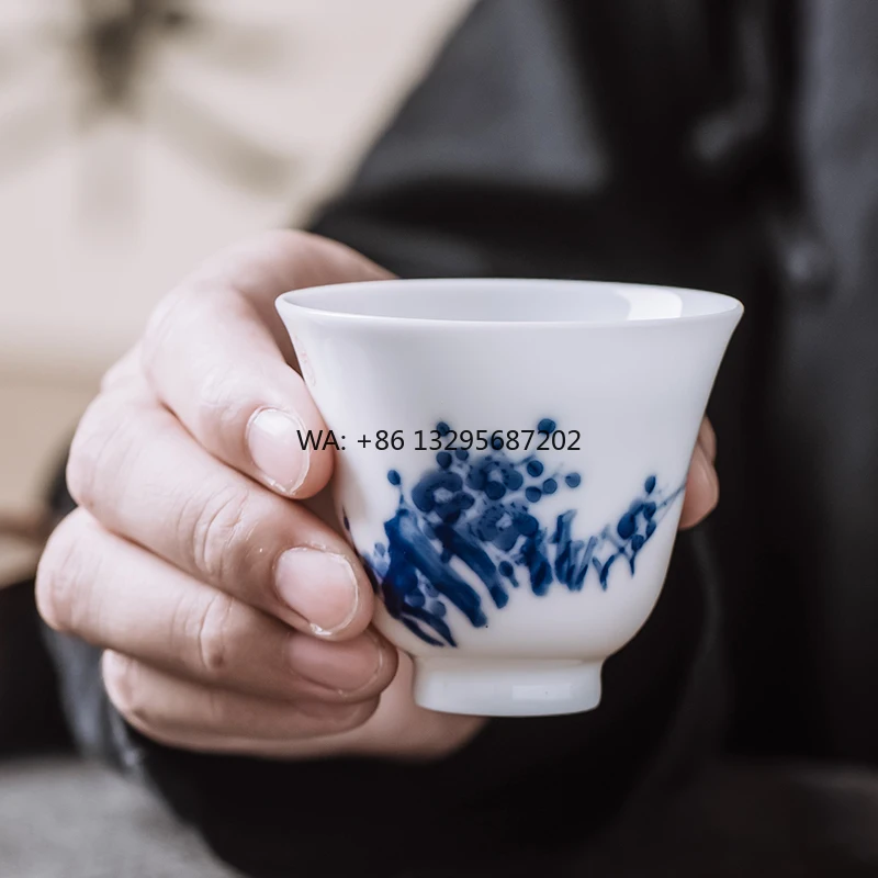 Hand-Painted Plum Orchid Bamboo and Chrysanthemum Porcelain Chinese Kung Fu Tea Cup Jingdezhen Blue and White Ceramic Tea Cup
Hand-Painted Plum Orchid Bamboo and Chrysanthemum Porcelain Chinese Kung Fu Tea Cup Jingdezhen Blue and White Ceramic Tea Cup