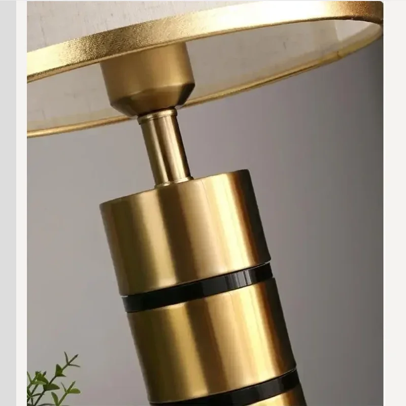 Girl Style High-end Light Luxury LED Desk Lamp Internet Celebrity Instagram Atmosphere Bedroom Creative Bedside Lamp
Girl Style High-end Light Luxury LED Desk Lamp Internet Celebrity Instagram Atmosphere Bedroom Creative Bedside Lamp