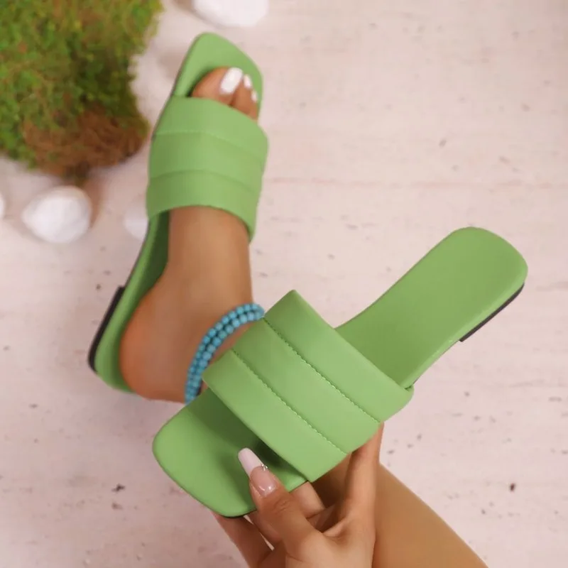 Flat Bottom Casual Slip-On Sandals Women's Summer 2026 New Versatile Simple Platform Slippers
Flat Bottom Casual Slip-On Sandals Women's Summer 2026 New Versatile Simple Platform Slippers