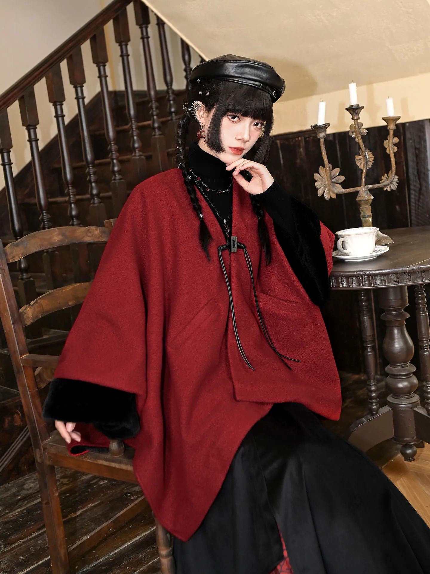 Red Woolen Coat with Fce Wide Sves Chinese Sle Women's Winter Coat Vintage Sle Button Splice Fringe Design
Red Woolen Coat with Fce Wide Sves Chinese Sle Women's Winter Coat Vintage Sle Button Splice Fringe Design