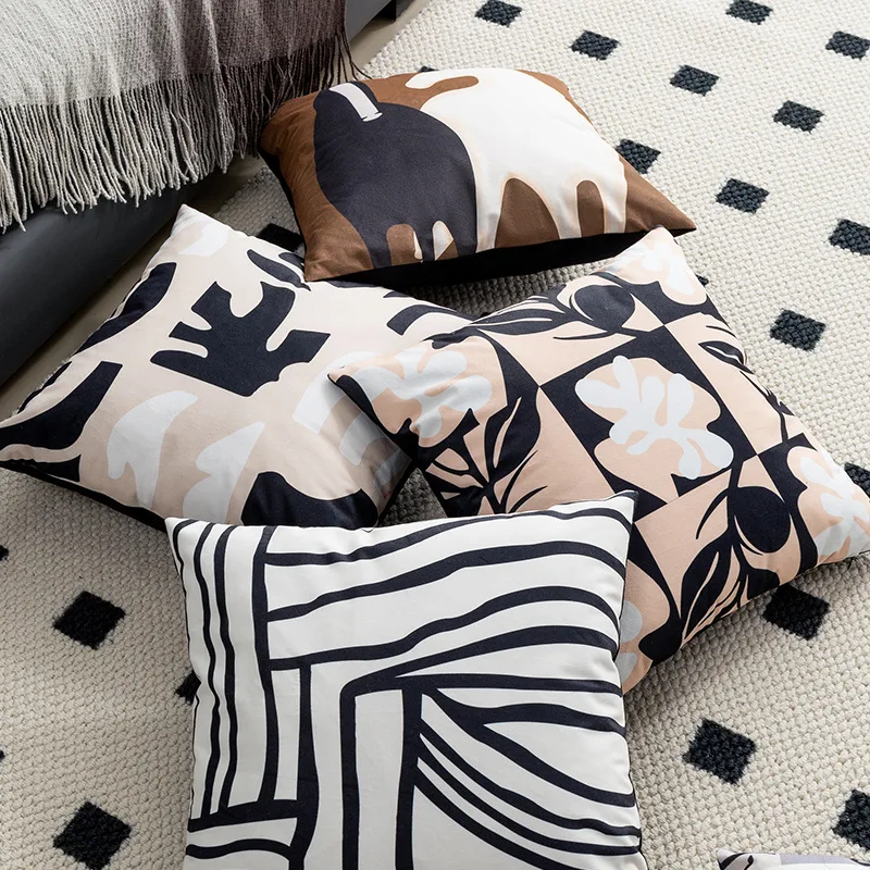 2-Piece Abstract Geometric Printed Cushion Cover Velvet Pillow Case Home Decor Super Soft Living Room Bedroom Accessories
2-Piece Abstract Geometric Printed Cushion Cover Velvet Pillow Case Home Decor Super Soft Living Room Bedroom Accessories