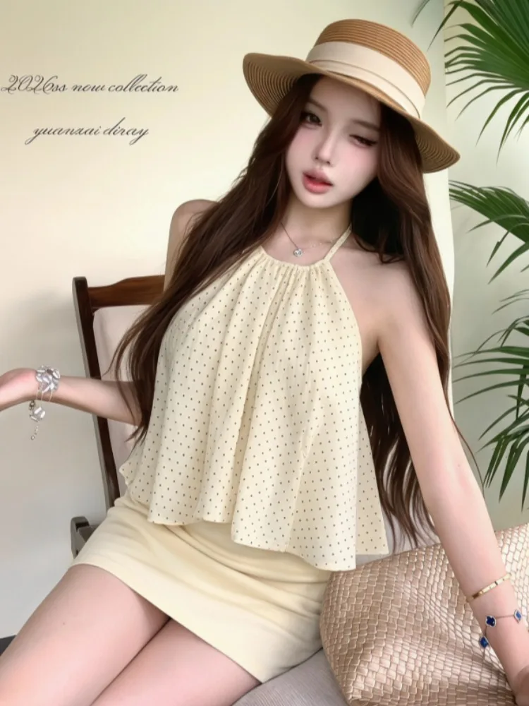 Korean Style Fashionable Polka Dot Neck Hanging Vest Women's Summer New High Waist Slim Fit Short Skirt Two-Piece Set
Korean Style Fashionable Polka Dot Neck Hanging Vest Women's Summer New High Waist Slim Fit Short Skirt Two-Piece Set