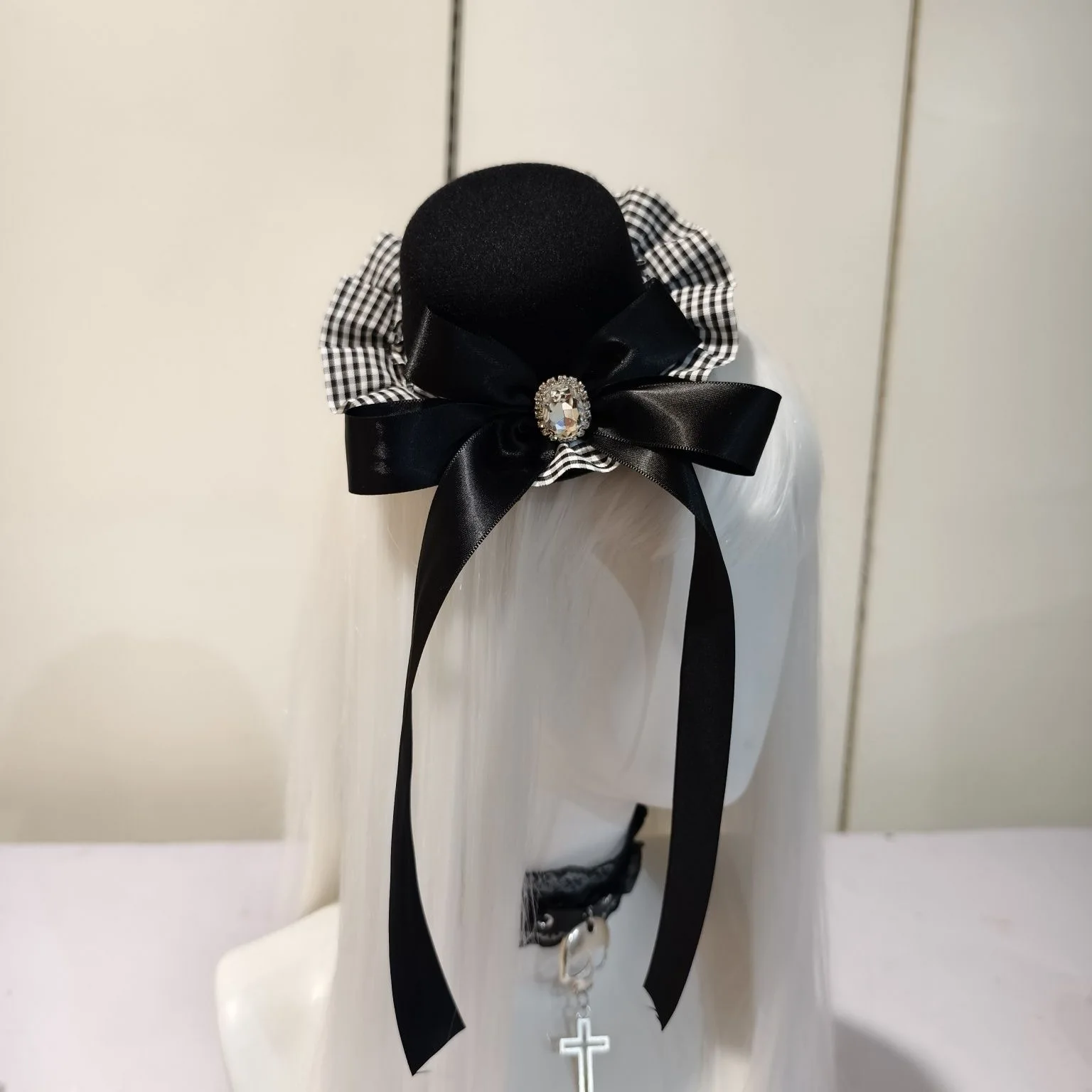 Retro Gothic Black White Grid Ruffles Punk Bow Haipin Comic-Con Small Top Hat Show Lolita Headwear Accessories
Retro Gothic Black White Grid Ruffles Punk Bow Haipin Comic-Con Small Top Hat Show Lolita Headwear Accessories