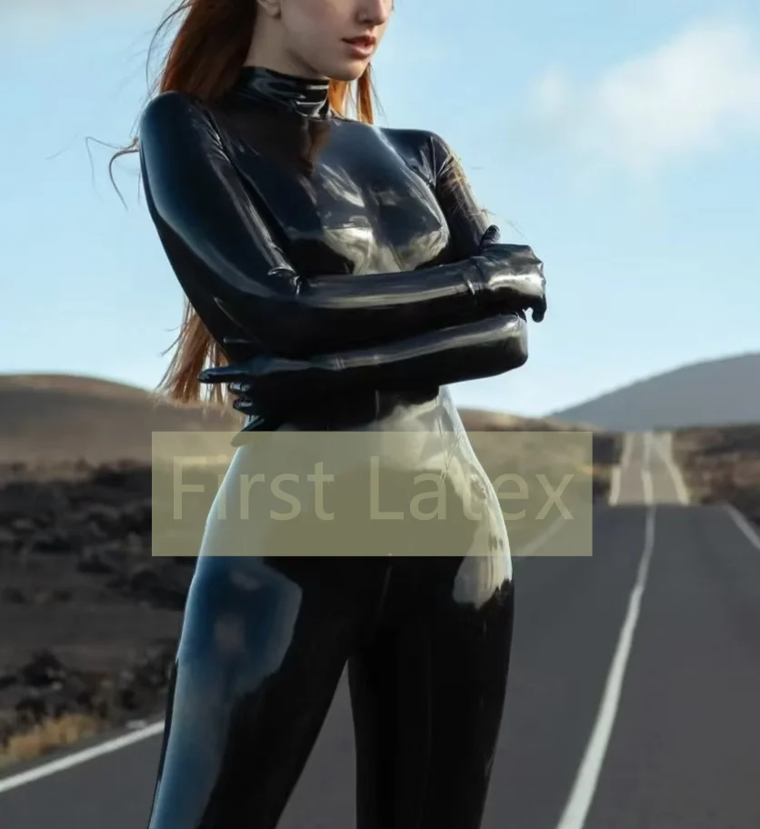 Handmade Women 3D breast Latex Neck Entry Gummi Latex Lady's Bodysuit Attached Gloves and Socks Crotch Zipper 0.4mm Cosplay
Handmade Women 3D breast Latex Neck Entry Gummi Latex Lady's Bodysuit Attached Gloves and Socks Crotch Zipper 0.4mm Cosplay