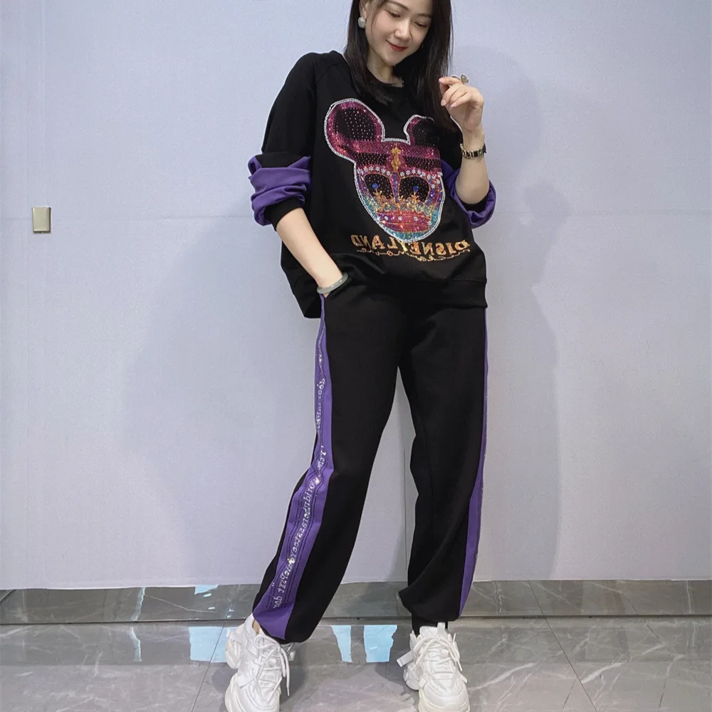 Повседневные комплекты из двух предметов, женские наряды, аниме с бриллиантами, лоскутные топы с круглым вырезом, брюки с боковым принтом, вязаный женский осенний спортивный костюм
Повседневные комплекты из двух предметов, женские наряды, аниме с бриллиантами, лоскутные топы с круглым вырезом, брюки с боковым принтом, вязаный женский осенний спортивный костюм